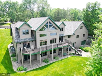 1852 Donnelly NW
