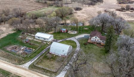 8353 285th Street W