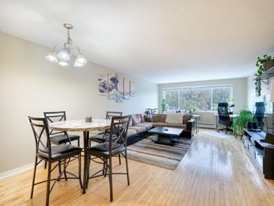 2700 W 44th Street