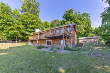 7586 Blue Water Beach NW