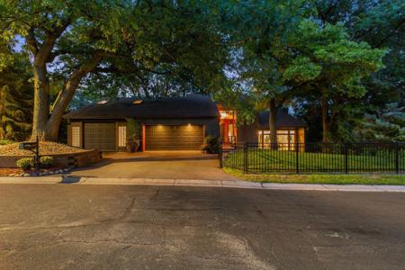 8745 Walton Oaks