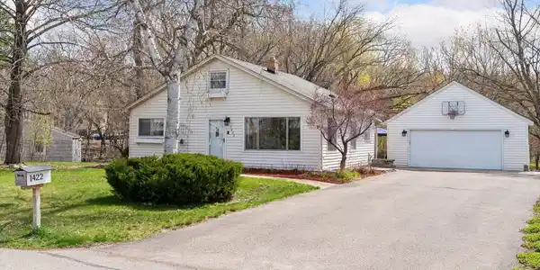 1422 Park Drive