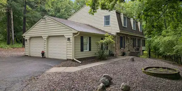 360 Quail Road