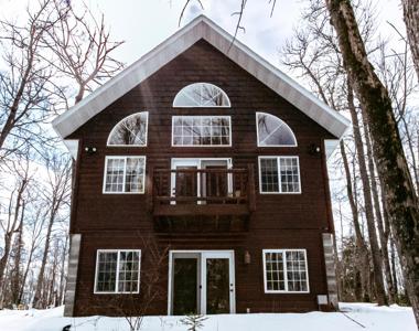 38504 Grave Lake Road