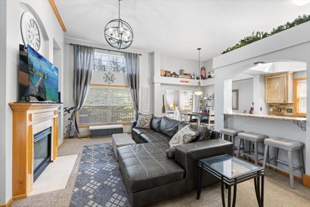 10154 Country Club Curve