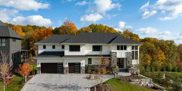 6525 Hawks Pointe Lane