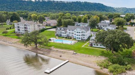 1300 S Lakeshore Drive