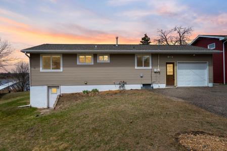 524 Lakeshore Circle