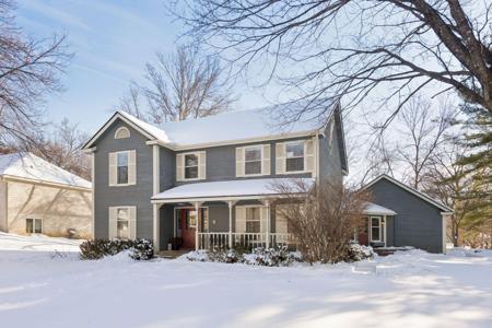 5221 Knob Hill Court