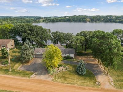 8735 Reitz Lake