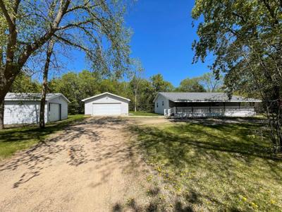 13651 Lakeview