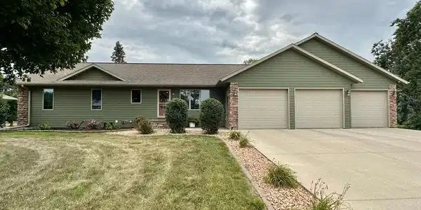 1933 Woodland