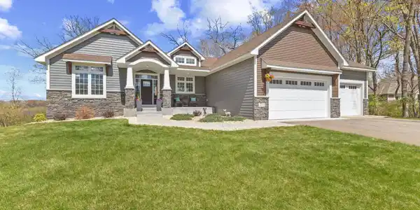 2653 Constance Boulevard NE