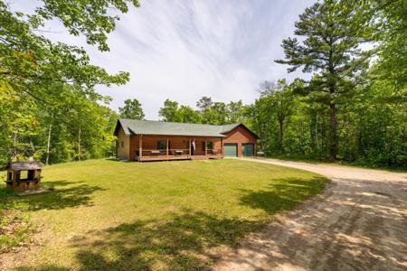 1268 Nellie Lake Lane NE
