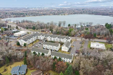 3166 Lexington Avenue N