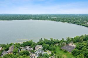 4444 Lake Harriet