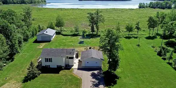 27222 Platte Lake