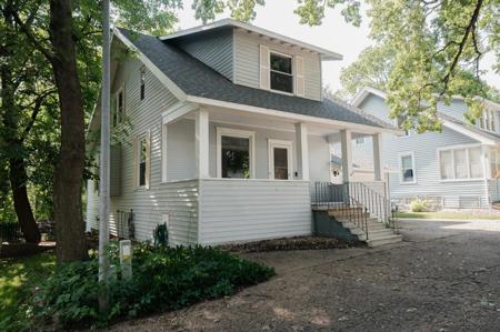118 Circle Drive