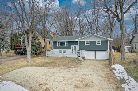 8112 N Shore Trail N