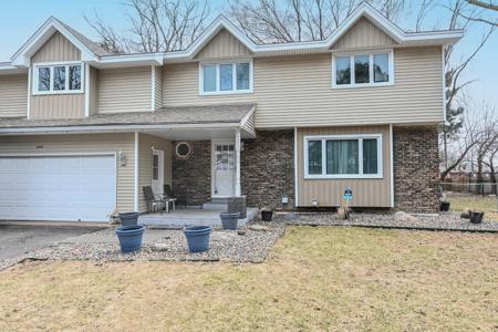 2904 Silver Lake Court NE