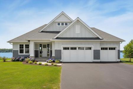 3921 White Oak Lane