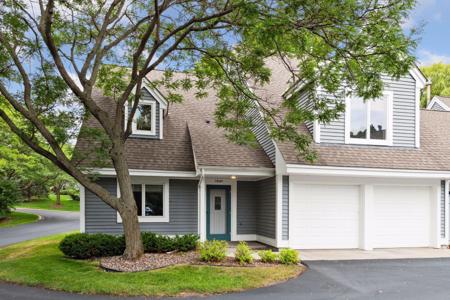 1541 Hollybrook