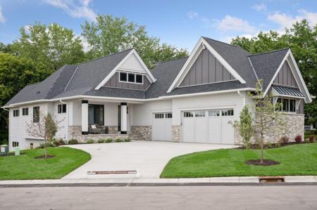 592 Harbor Court