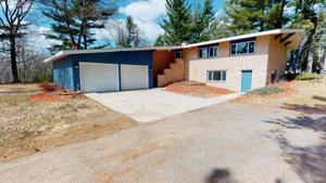 1996 Pine Ridge Road N