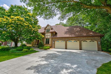 4457 Foothill Trail
