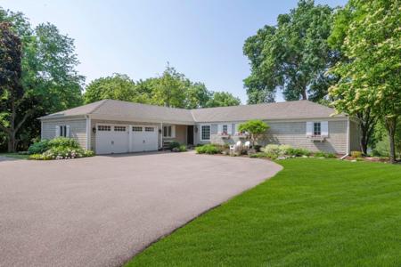 17745 Maple Hill