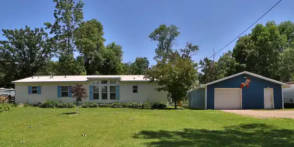 400 Riverdale Drive