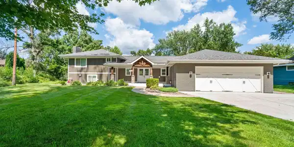 535 W River Parkway