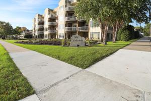 900 S Lakeshore Drive