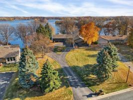 14909 Manitou NE