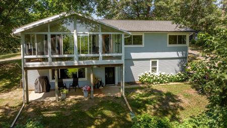 15148 Riverside Drive