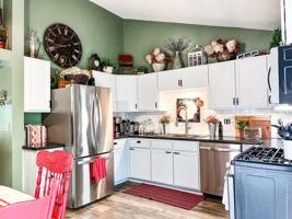 8915 Breezy Point