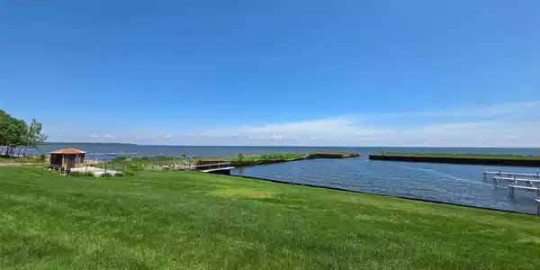 10490 US Highway 169