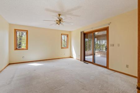 40257 E Emily Drive