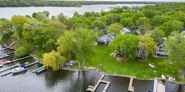1567 Bluebird Lane