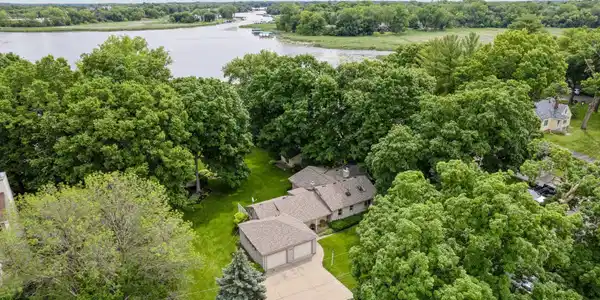 2500 Avon Drive