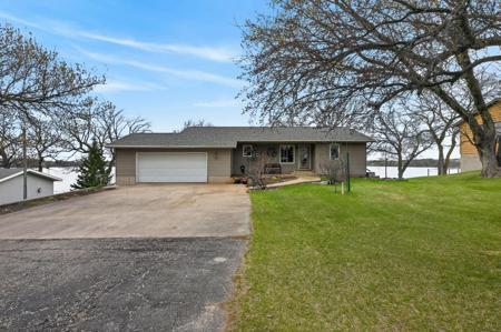 1474 E Lake Brophy Road NW