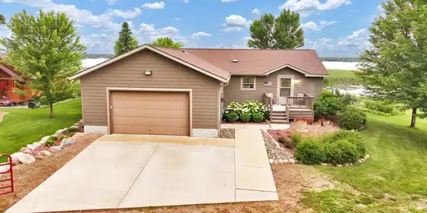 5042 White Gables Road