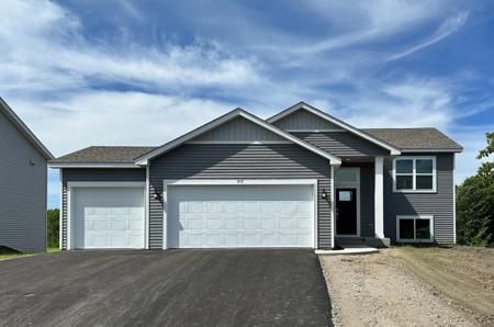 915 Harvest Trail