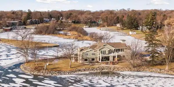 2745 Shadywood