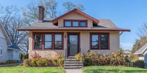 225 Manitoba