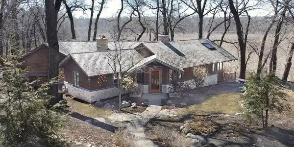 85 Birch Bluff