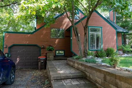 1111 County Road C E