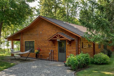 4548 Evergreen NW
