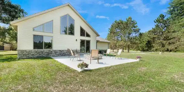 13035 Shoreview