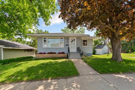 108 Paquin Street E